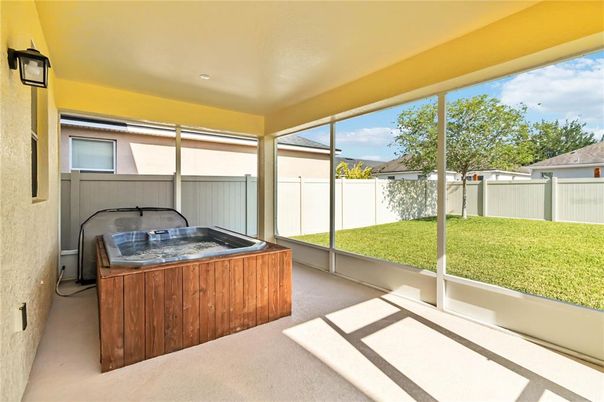 Hot Tub, Interior, Sun Room