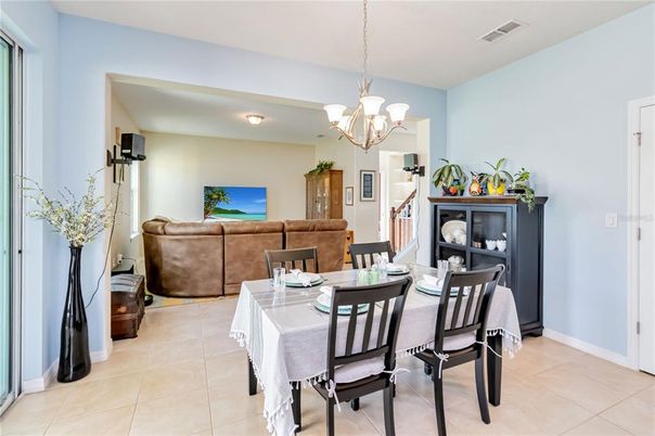 Chandelier, Dining room, Interior, Living room