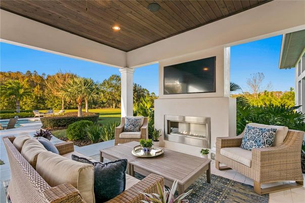 Exterior, Fireplace, Living room