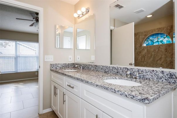 Bathroom, Dual Sink Vanities, Interior, Recessed Lighting