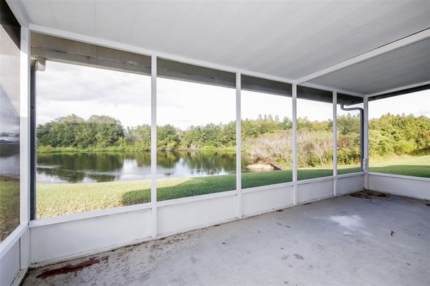 Interior, Sun Room, Water