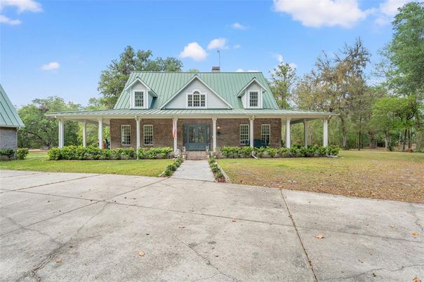 Exterior, Facade, Brick Facade, Farmhouse