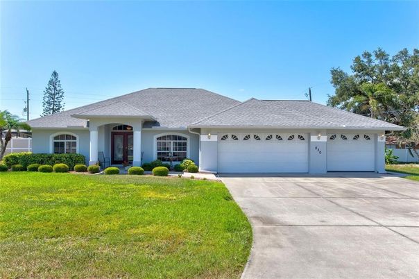 Attached, Exterior, Facade, Ranch