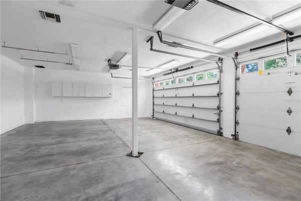 Garage, Interior