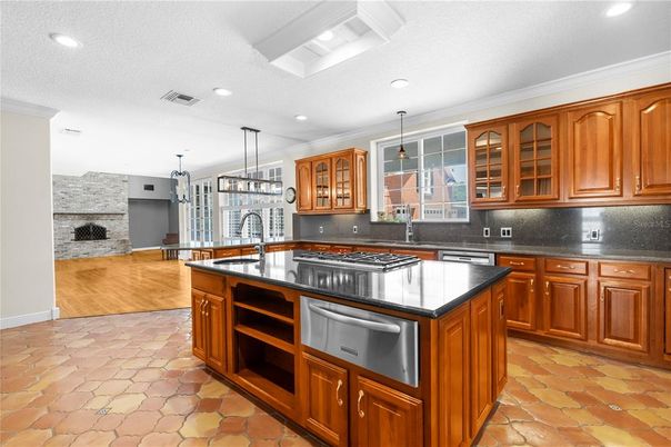 Fireplace, Interior, Kitchen, Pendant Lights, Recessed Lighting, Wood Texture Flooring