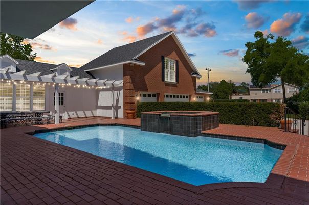 Exterior, Pool