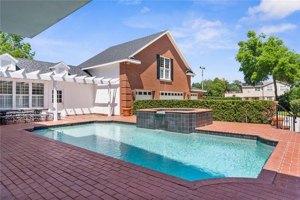 Exterior, Pool