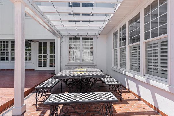 Exterior, Sun Room