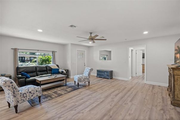 Interior, Living room, Recessed Lighting, Wood Texture Flooring