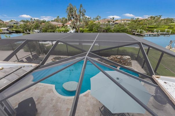 Exterior, Pool, Water