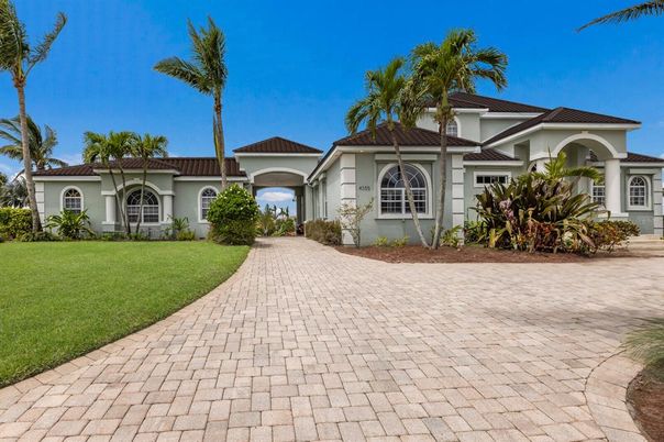 Backyard, Exterior, Facade, Mediterranean