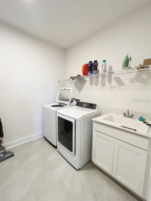 Interior, Washer