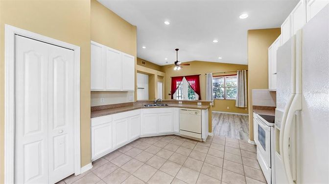 Interior, Kitchen, Recessed Lighting