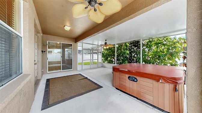 Hot Tub, Interior, Sun Room