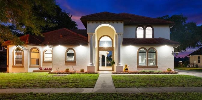 Exterior, Facade, Mediterranean