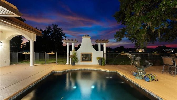 Exterior, Pool
