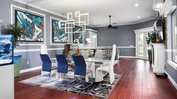 Dining room, Interior, Living room, Pendant Lights, Recessed Lighting, Wood Texture Flooring