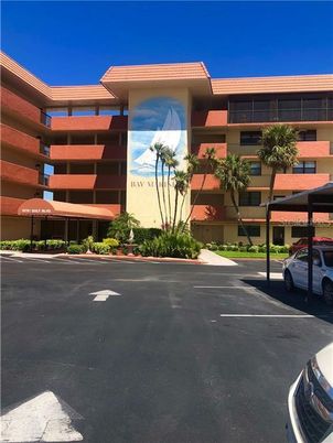Exterior, Facade, Condo Building
