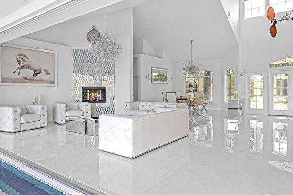 Chandelier, Dining room, Fireplace, Interior, Living room, Pendant Lights