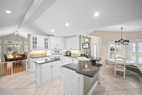 Chandelier, Dining room, Interior, Kitchen, Pendant Lights, Recessed Lighting