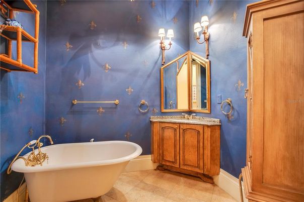 Bathroom, Free Standing Baths, Interior