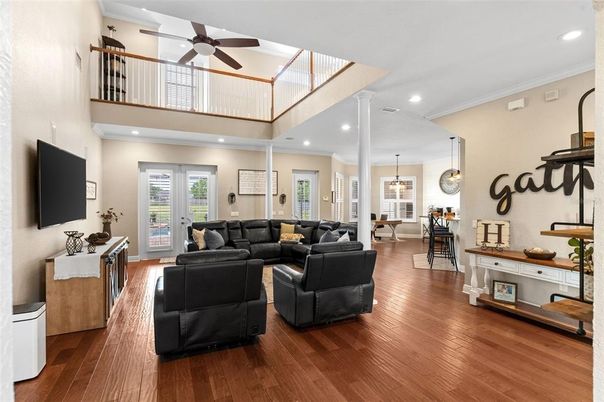 Dining room, Interior, Living room, Pendant Lights, Recessed Lighting, Wood Texture Flooring