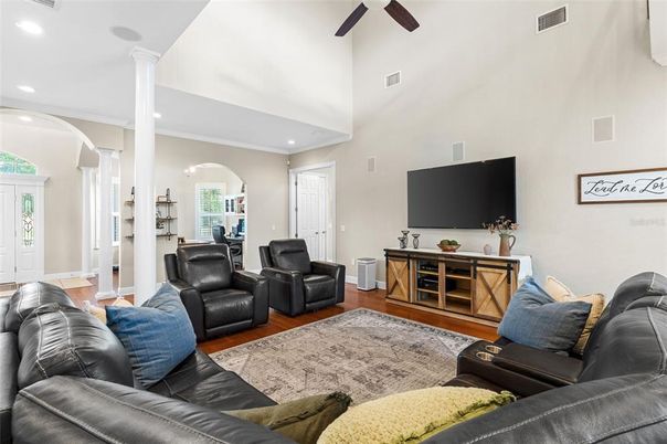 Interior, Living room, Recessed Lighting, Wood Texture Flooring