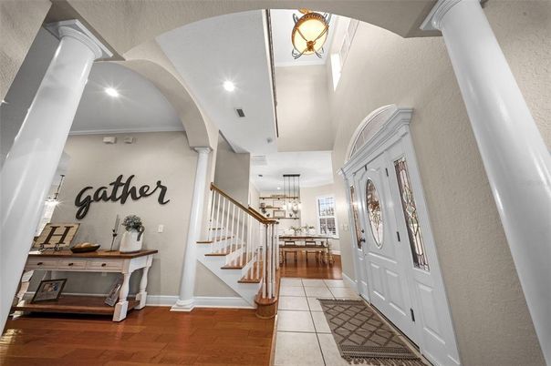 Chandelier, Dining room, Interior, Pendant Lights, Wood Texture Flooring