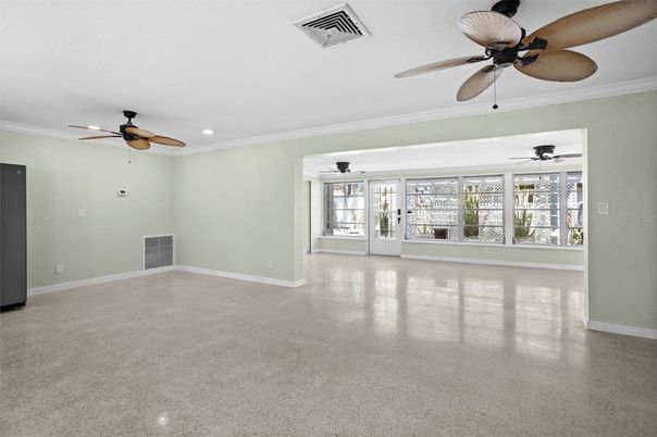 Empty room, Interior, Recessed Lighting