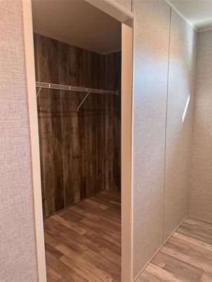 Interior, Walk-in Closets, Wood Texture Flooring
