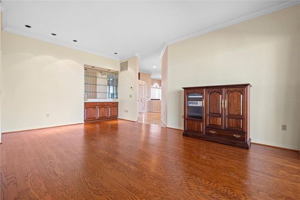 Empty room, Interior, Recessed Lighting, Wood Texture Flooring