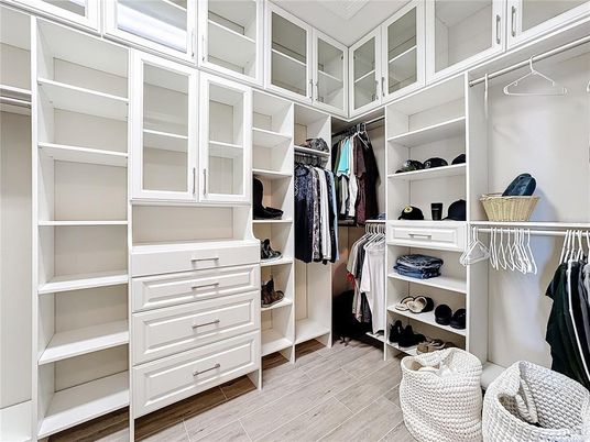 Interior, Walk-in Closets, Wood Texture Flooring