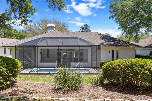 Backyard, Exterior, Facade, Ranch