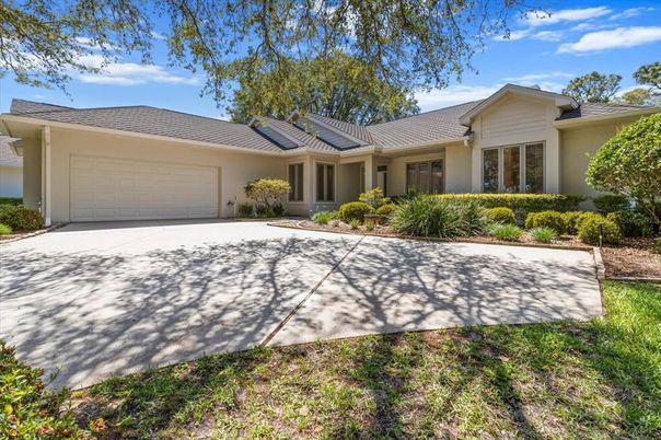 Attached, Exterior, Facade, Ranch