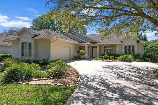 Attached, Exterior, Facade, Ranch