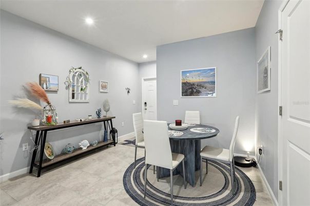 Dining room, Interior, Recessed Lighting