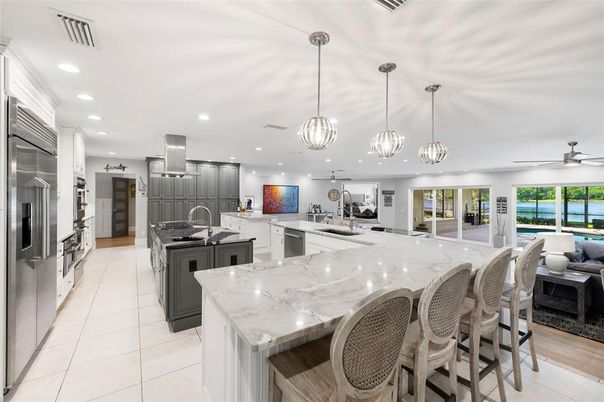 Interior, Kitchen, Living room, Pendant Lights, Recessed Lighting, Stainless Steel Appliances
