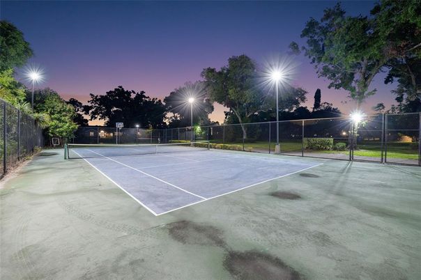 Exterior, Tennis Courts