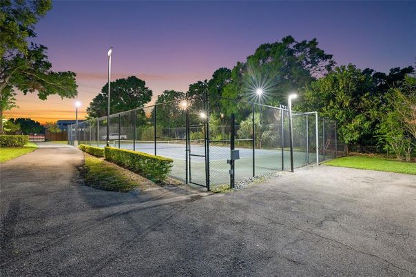 Exterior, Tennis Courts