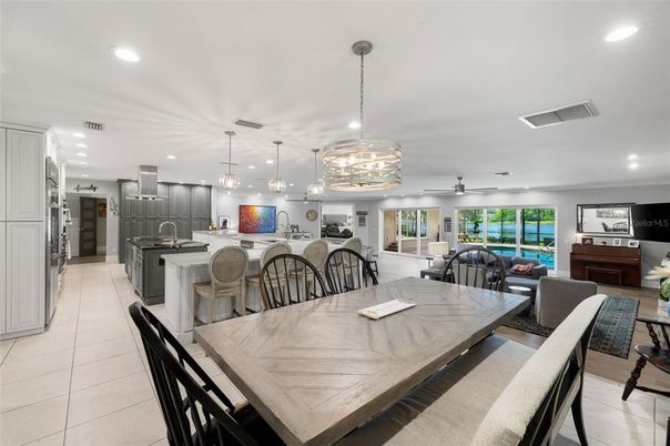 Chandelier, Dining room, Interior, Kitchen, Pendant Lights, Recessed Lighting