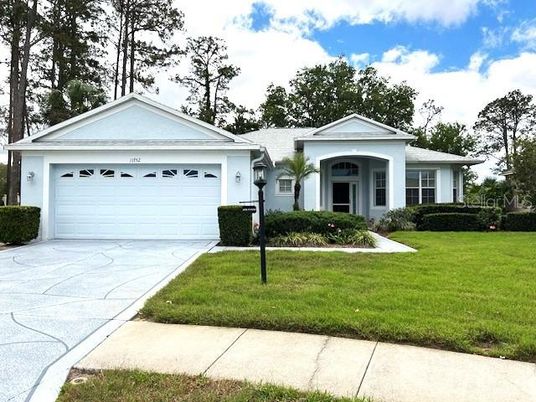 Attached, Exterior, Facade, Ranch