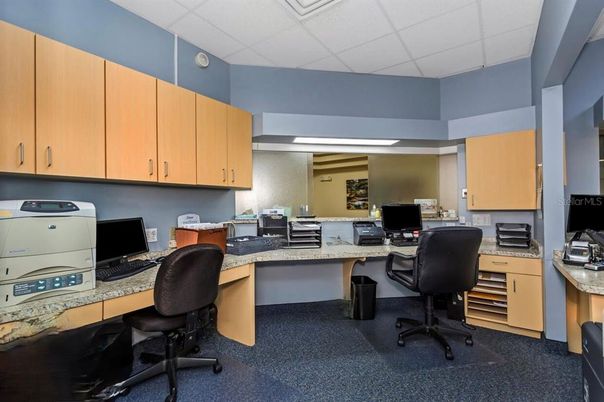 Home Office, Interior