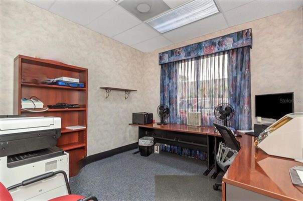 Home Office, Interior