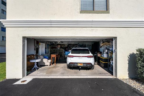 Exterior, Garage
