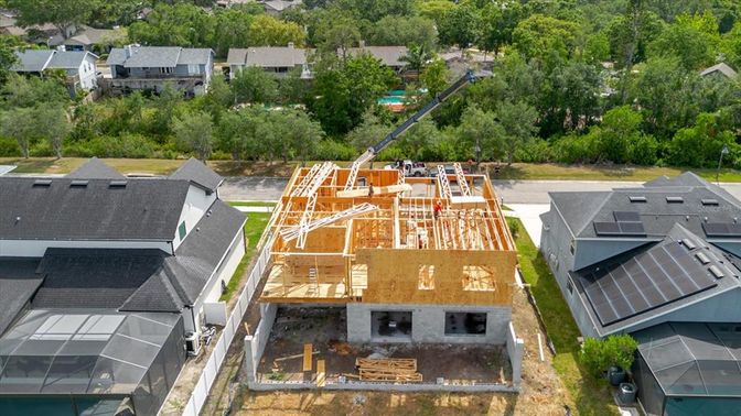 Exterior, Drone