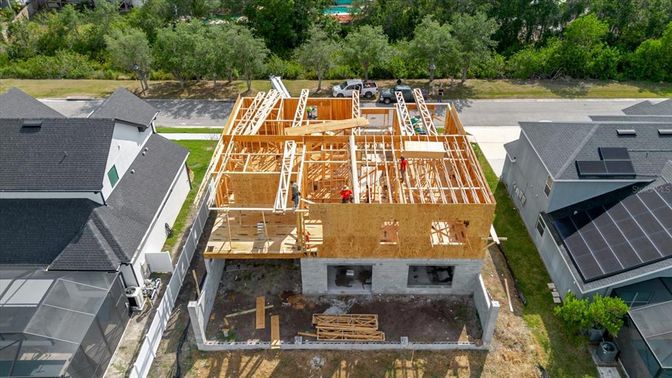 Exterior, Drone
