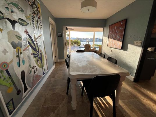 Dining room, Interior