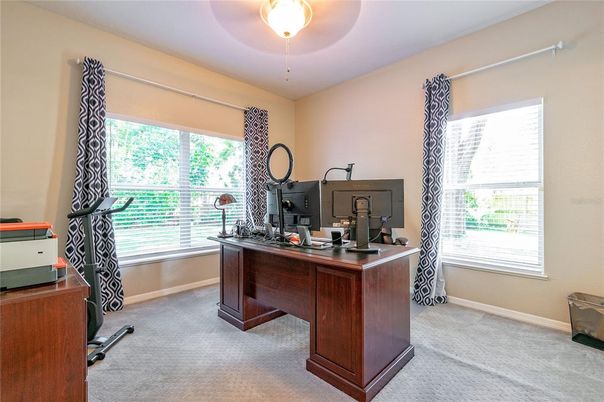 Home Office, Interior