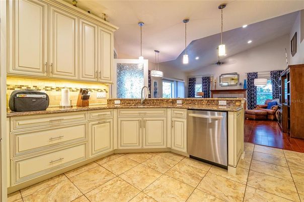 Interior, Kitchen, Pendant Lights, Recessed Lighting, Stainless Steel Appliances