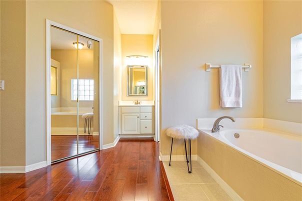 Bathroom, Interior, Wood Texture Flooring